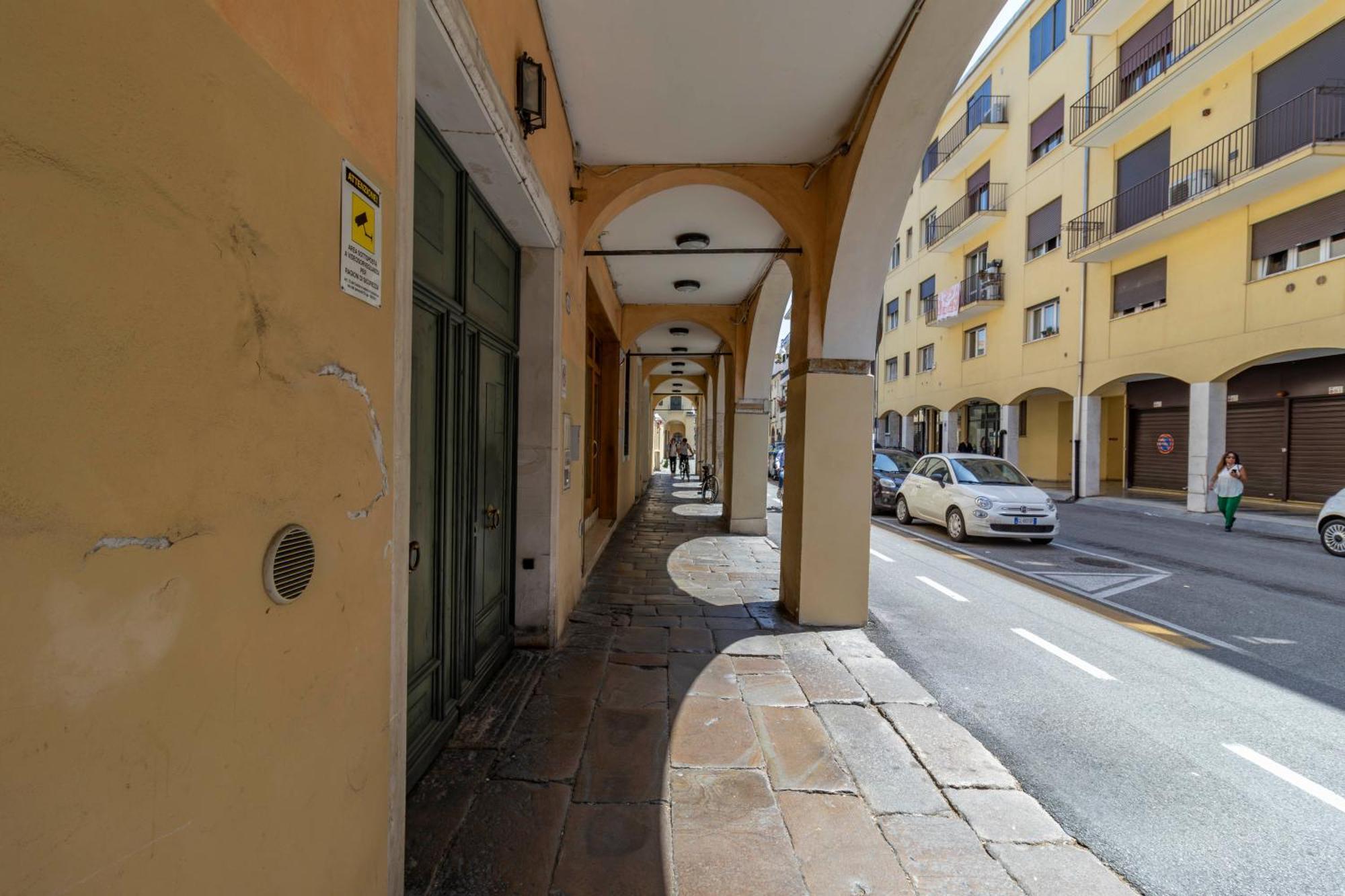 Casa Charleston In Palazzo Nobiliare Al Duomo Leilighet Padova Eksteriør bilde